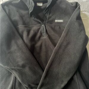 Columbia Black Fleece Jacket with Light Blue Accent